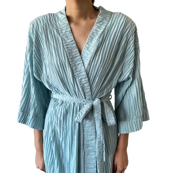 Vintage Adonna Pale Blue Crinkle Fabric House Bath Robe - Picture 2 of 5